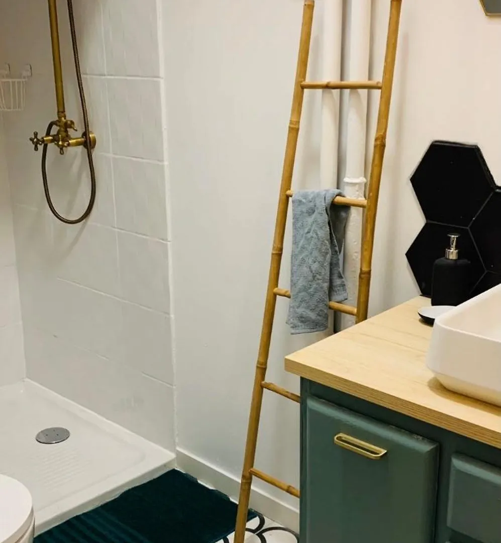 Apartment Studio A 2 Pas Du Moulin Rouge Paris France